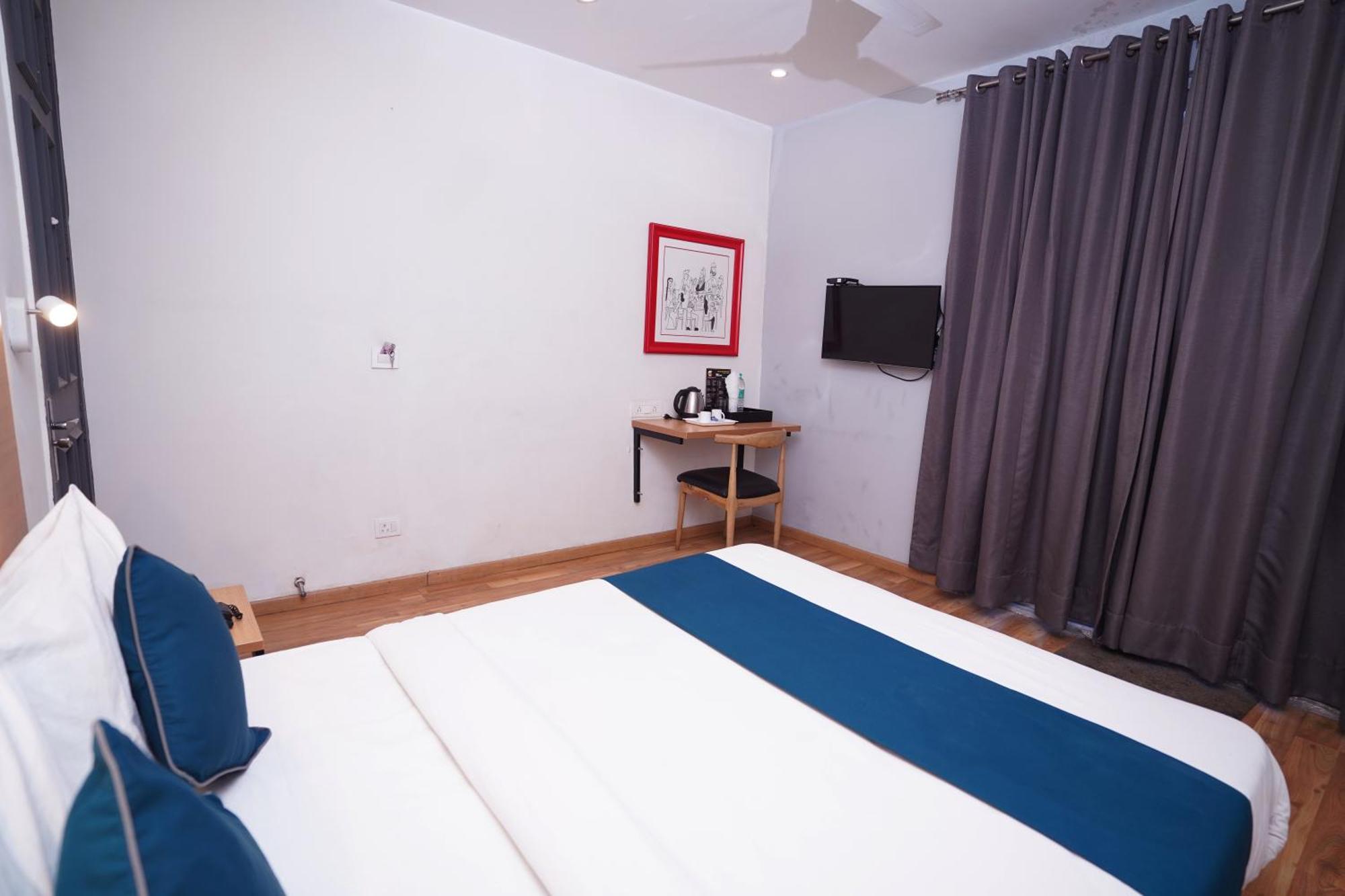 Hotel Mira Residency- Outer Ring Road, Paschim Vihar Делхи Екстериор снимка