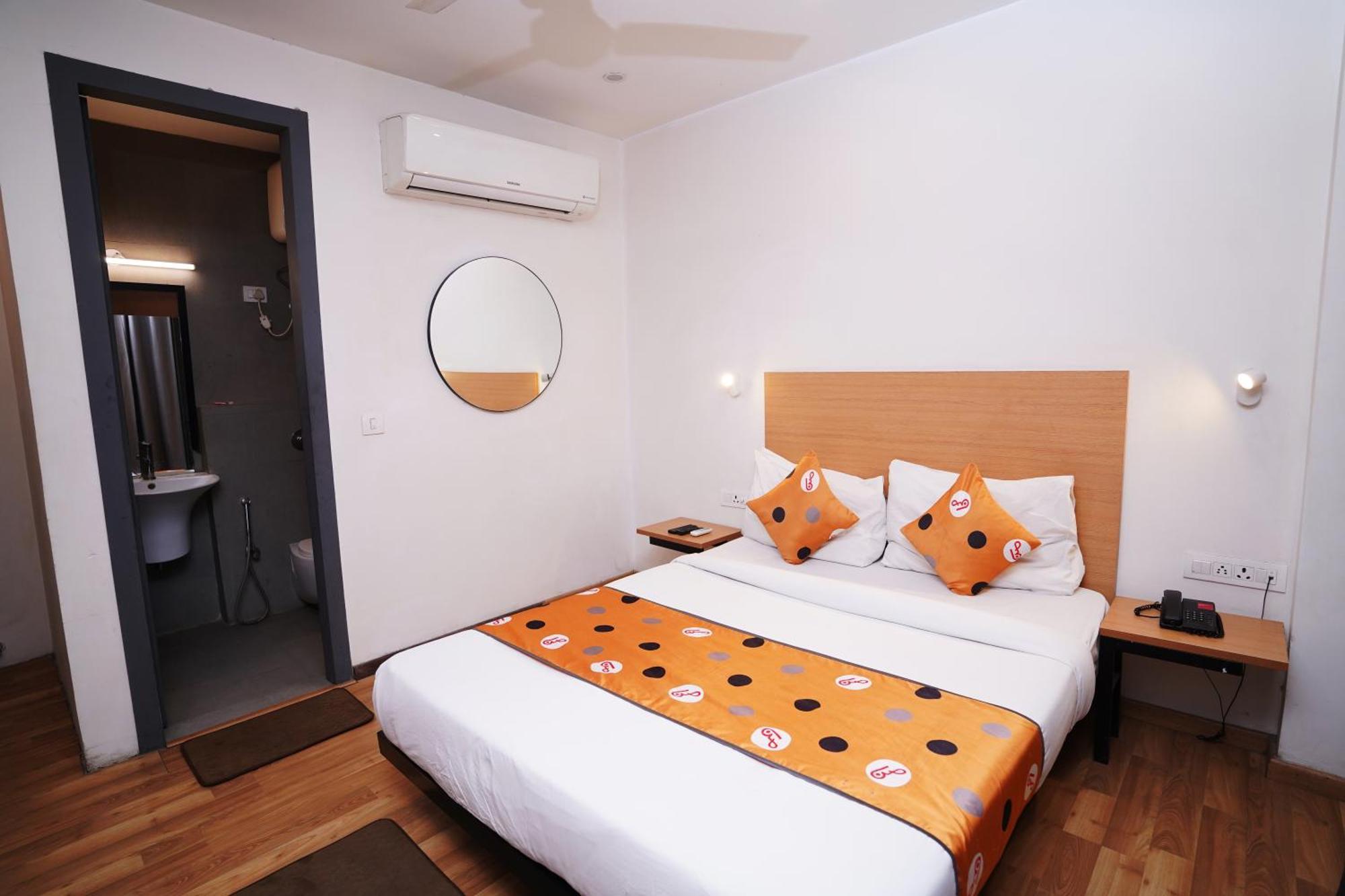 Hotel Mira Residency- Outer Ring Road, Paschim Vihar Делхи Екстериор снимка