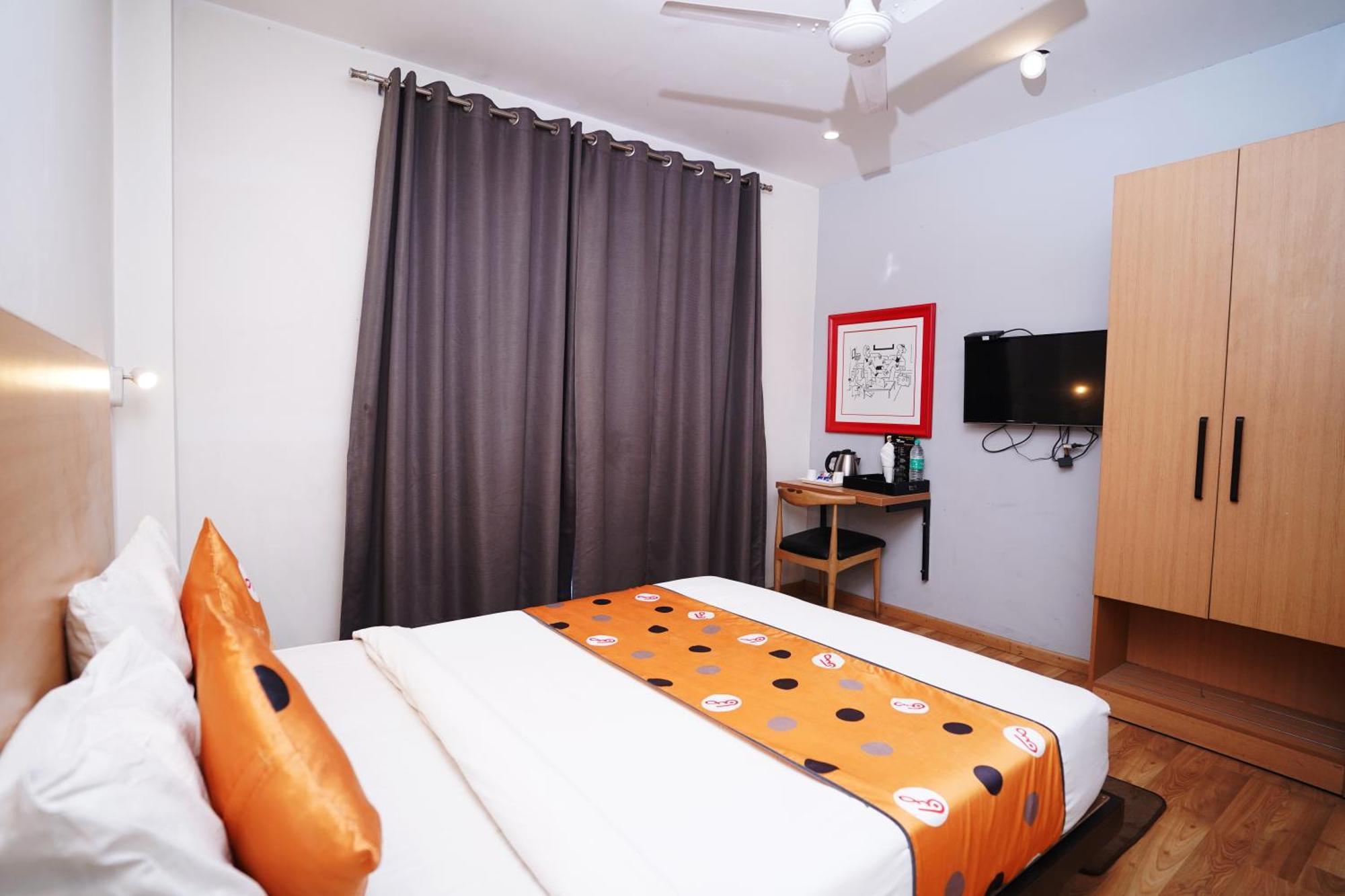 Hotel Mira Residency- Outer Ring Road, Paschim Vihar Делхи Екстериор снимка