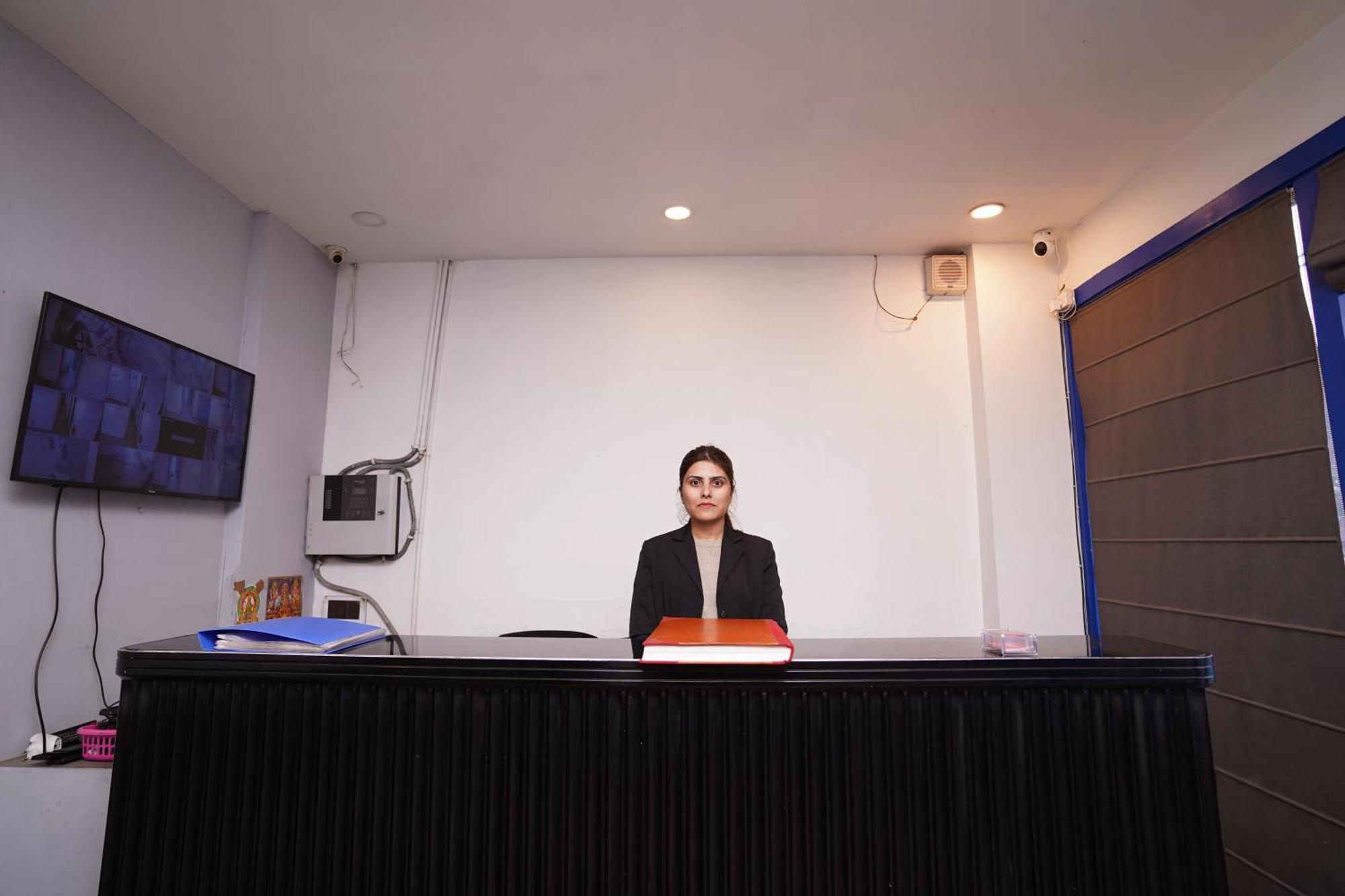 Hotel Mira Residency- Outer Ring Road, Paschim Vihar Делхи Екстериор снимка