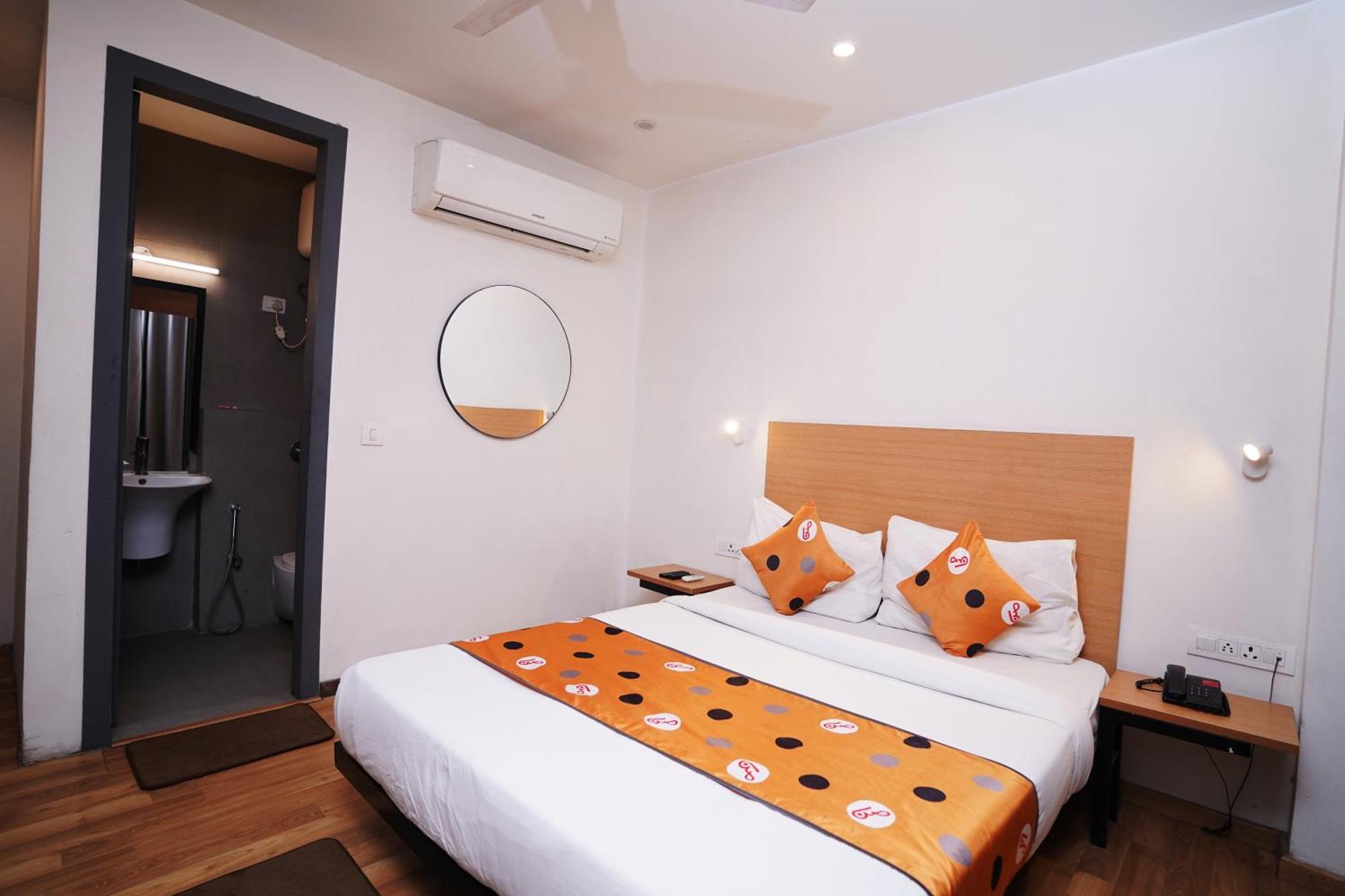Hotel Mira Residency- Outer Ring Road, Paschim Vihar Делхи Екстериор снимка